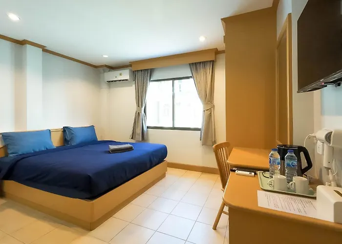 Jb House Patong Hostel